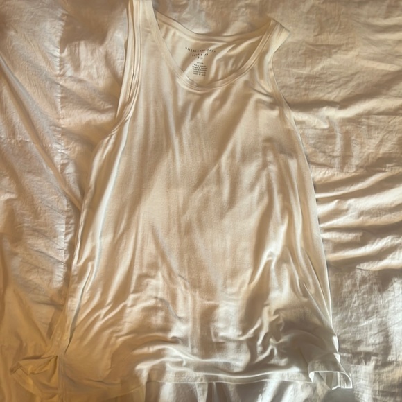 White tank top - Picture 1 of 1